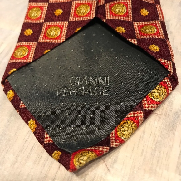 100% Silk Tie by Gianni Versace  Iconic Medusa pattern - Picture 4 of 11